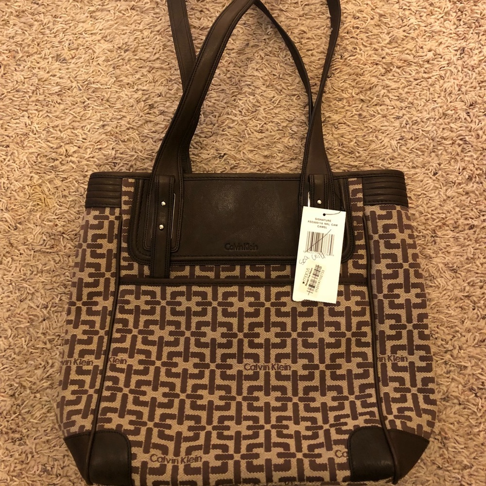 Calvin Klein Signature Tote